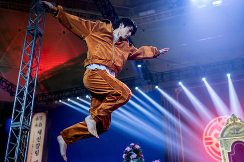 HI-FIVE-Still-(21).jpg
